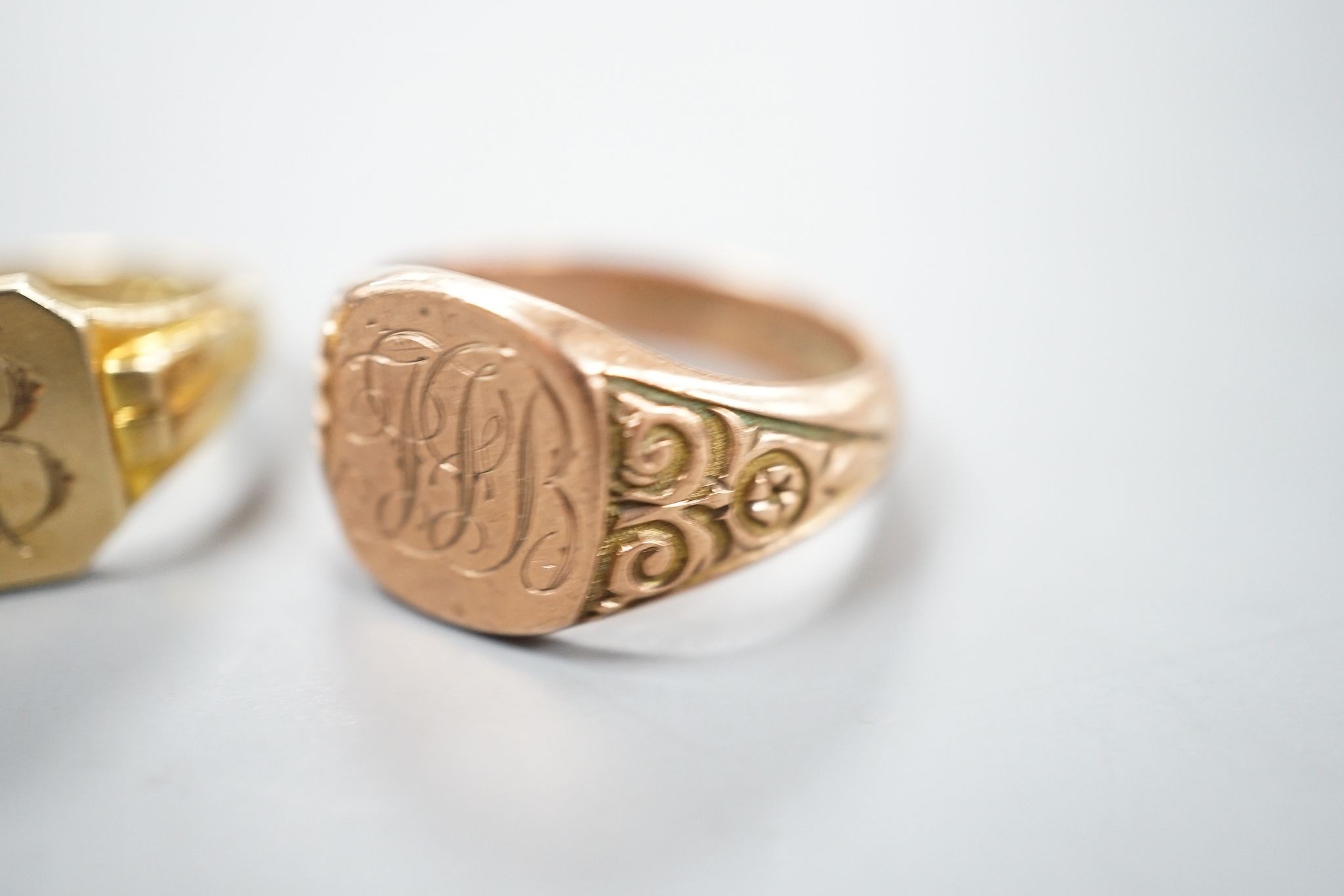 Two 9ct gold signet rings, both with engraved monograms, sizes R/S & S, gross 14.7 grams.